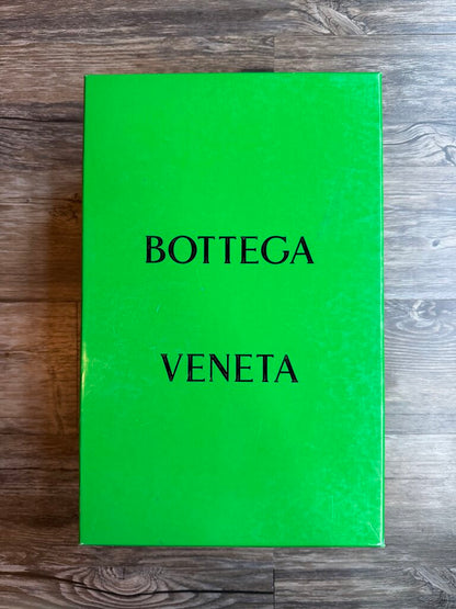 New Bottega Veneta Metallic White size 42