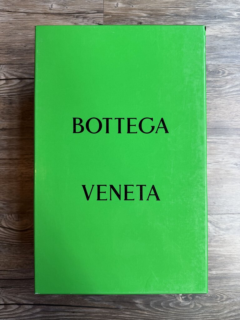 New Bottega Veneta Metallic Olive size 43