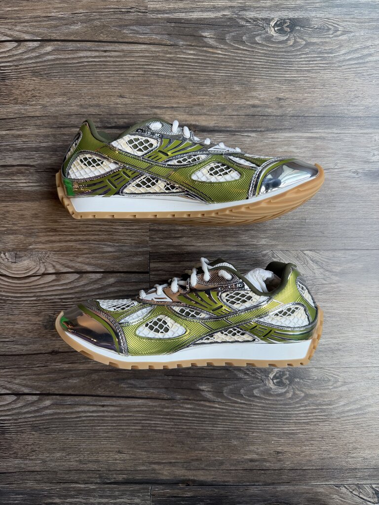 New Bottega Veneta Metallic Olive size 43