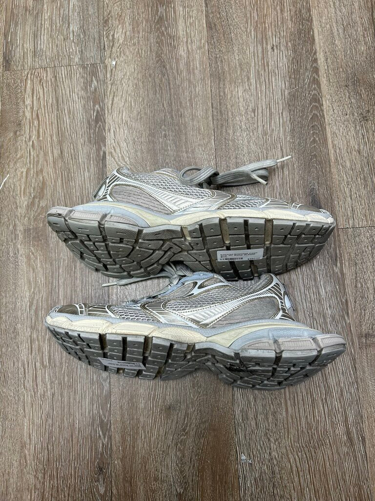 Preowned Balenciaga Cream Silver 3XL Runner sz.42(NO BOX)