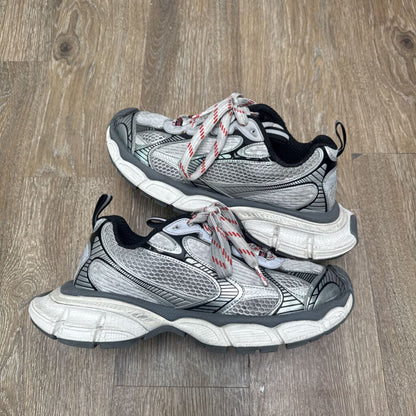 Preowned Balenciaga 3XL Grey White Red Distressed Runner sz.41 (NO BOX)