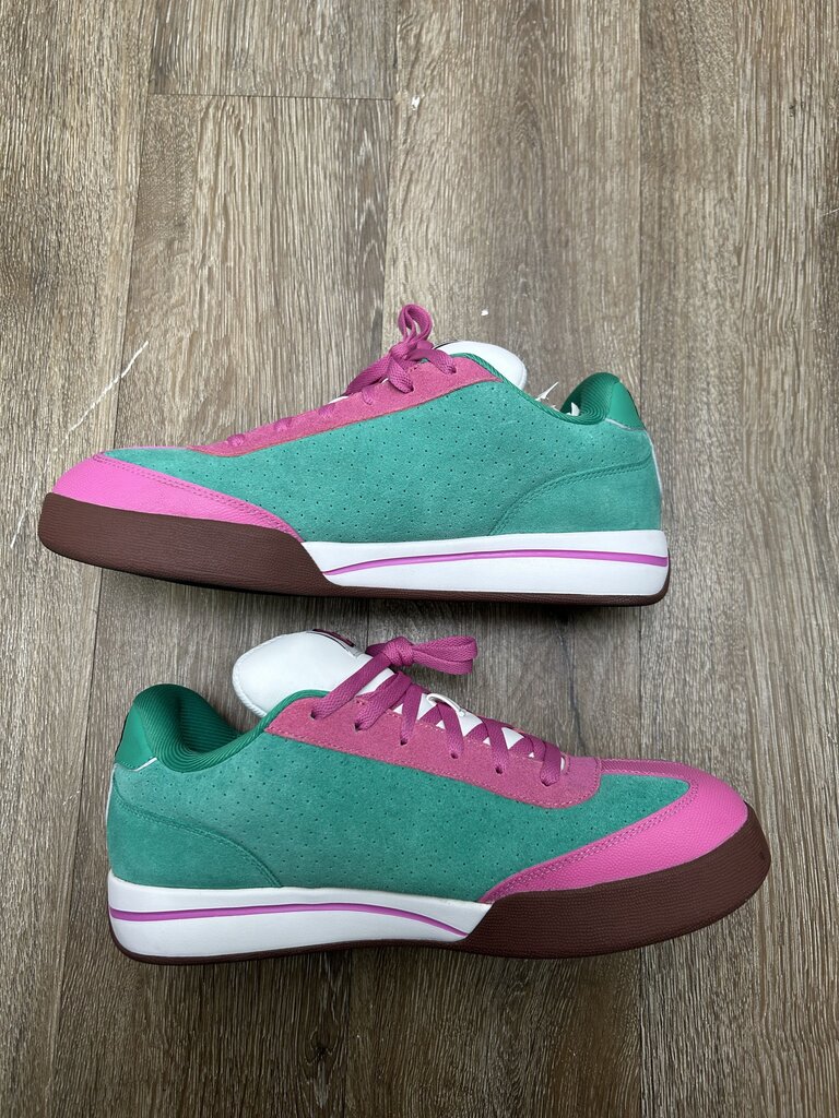 Preowned Reebok Board Flip Green Pink Sz.10.5
