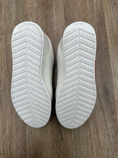 Preowned Louis Vuitton White Brown Buttersoft Sz.8.5LV/10M (With Pin)