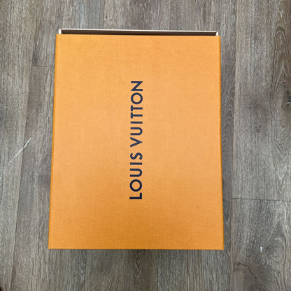Preowned Louis Vuitton White Brown Buttersoft Sz.8.5LV/10M (With Pin)