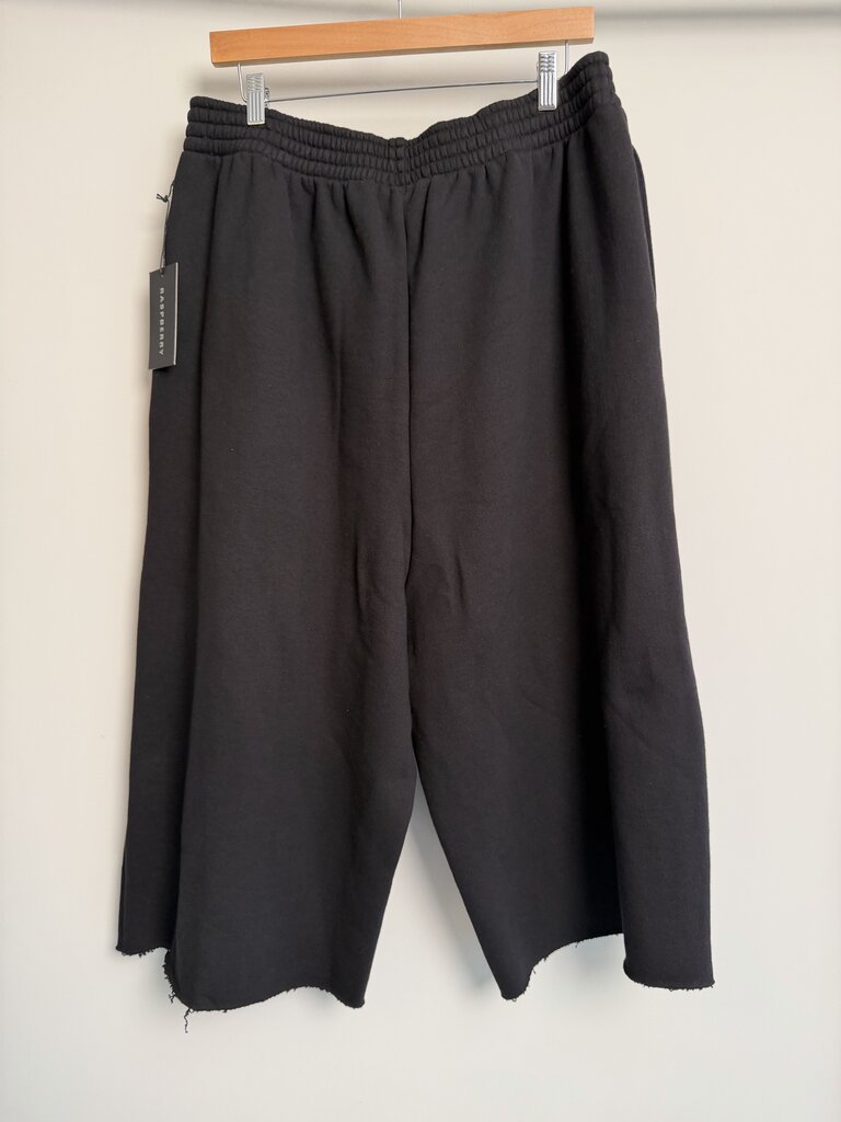 New GV Gallery Berry Cutoff's Sz. S
