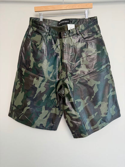 New GV Gallery Leather Camo Shorts Sz. L
