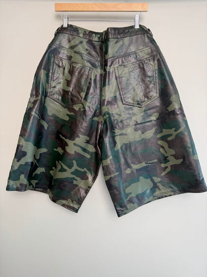 New GV Gallery Leather Camo Shorts Sz. L