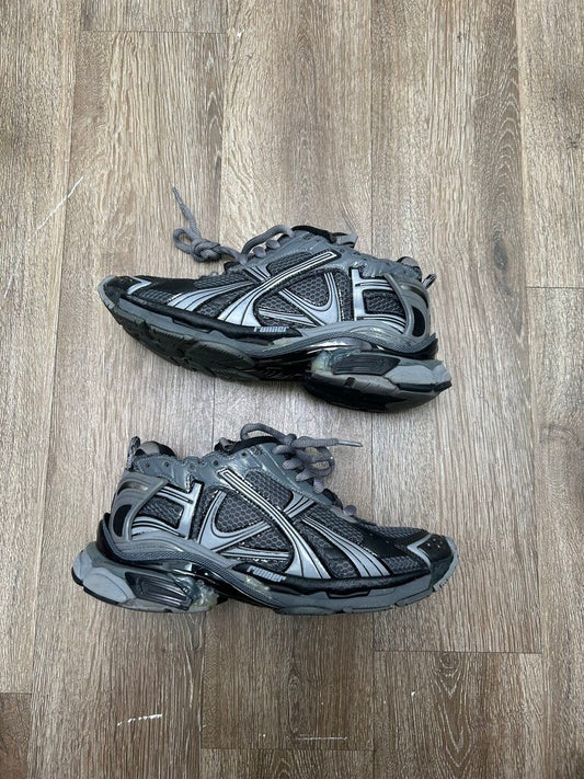 Preowned Balenciaga Black & Grey Runner sz.41