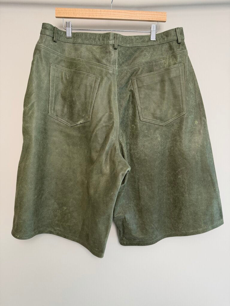 New GV Gallery Sage Leather Shorts Sz, XL