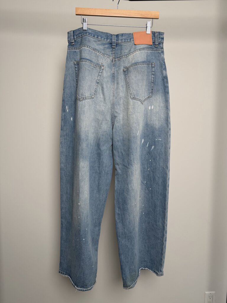Preowned ACNE Studios Lightwash Baggy Paint Splatter Denin size 34-36