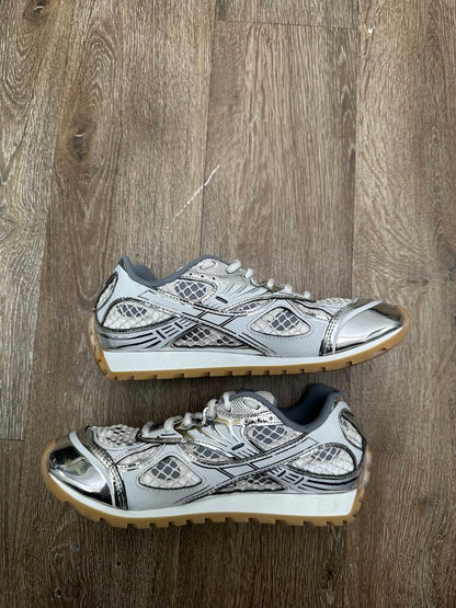 Preowned Bottega Orbit Silver White Sz.38 (No Box)