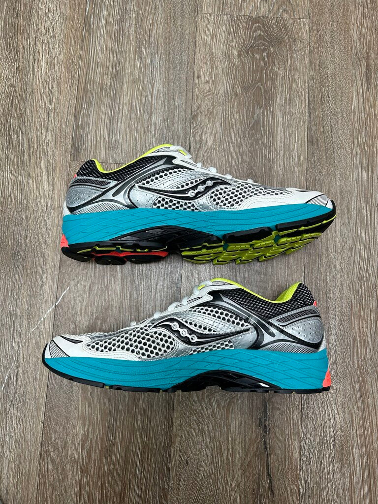 New Saucony Progrid White Multi. Sz.10 (No Box)