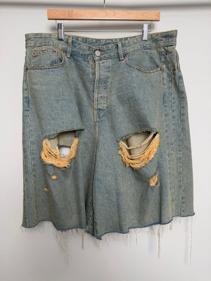 Preowned Vetements Destroyed Baggy Shorts Size 36