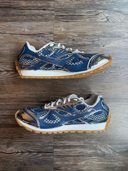 Preowned Bottega Vanetta Orbit Silver Navy size 44