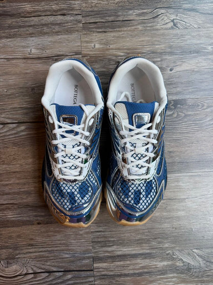 Preowned Bottega Vanetta Orbit Silver Navy size 44
