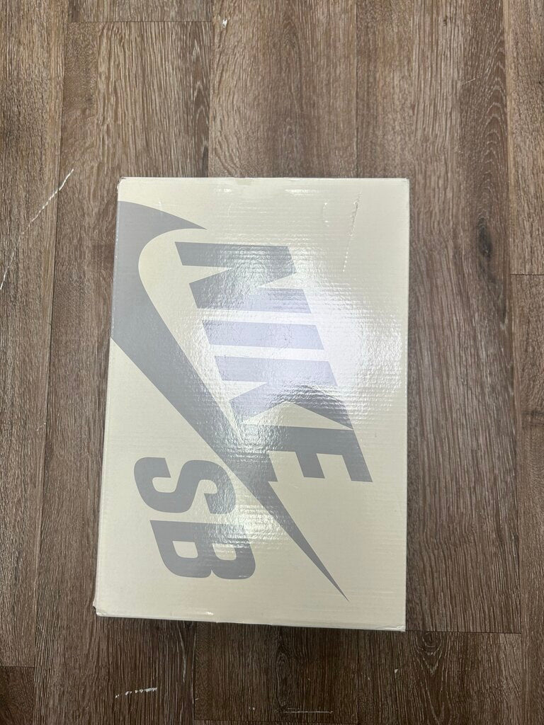 Preowned Nike SB Dunk Low Supreme Ocean Fog Sz.11