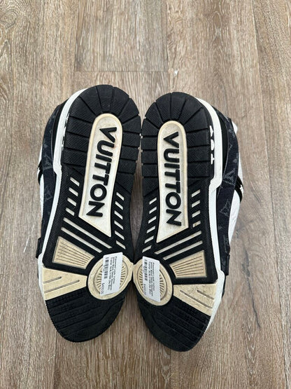 Preowned Louis Vuitton White Black Denim Monogram Trainer Sz.8LV/10M (No Box)