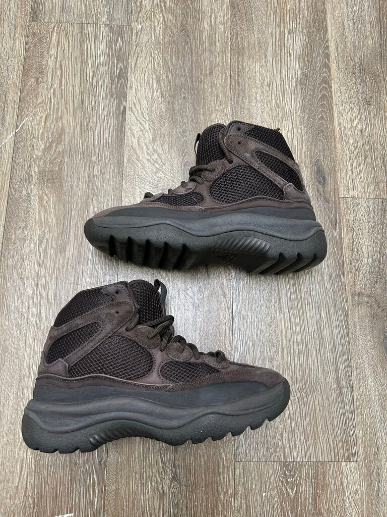 Preowned Yeezy DSRT Boot Oil Sz.8.5