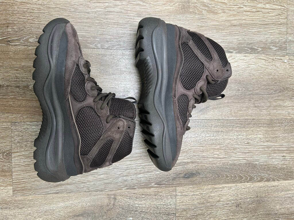 Preowned Yeezy DSRT Boot Oil Sz.8.5