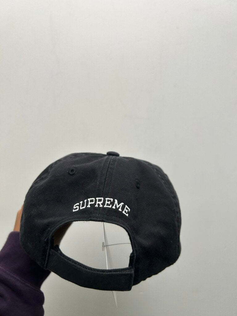 Preowned Supreme Black Money Spellout Hat