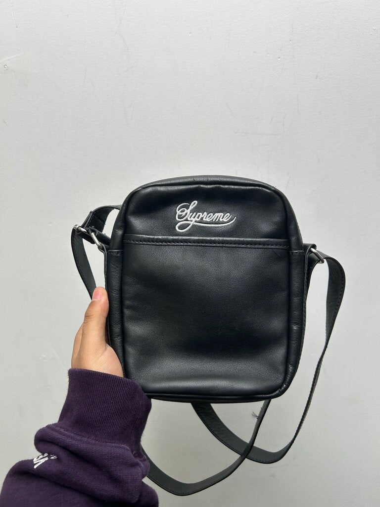 Preowned Supreme Nike Leather Black Side Bag