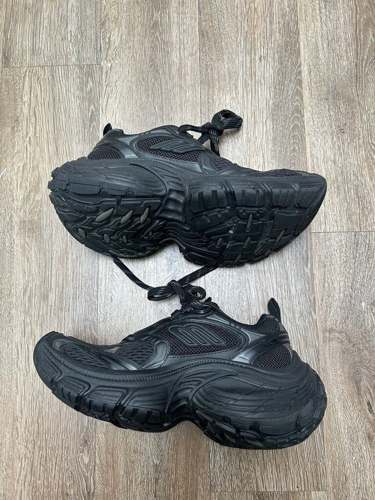 Preowned Balenciaga Black 10XL Sneaker sz.41
