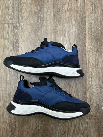 Preowned Chanel Navy Mini cc Sneaker sz.42