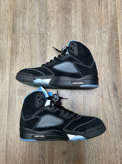 Preowned Jordan 5 University Blue Black Sz.9.5