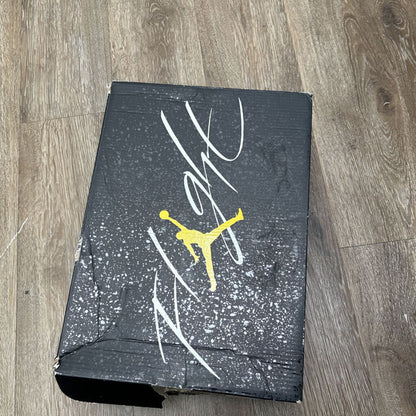 Preowned Jordan 4 Thunder Size 11