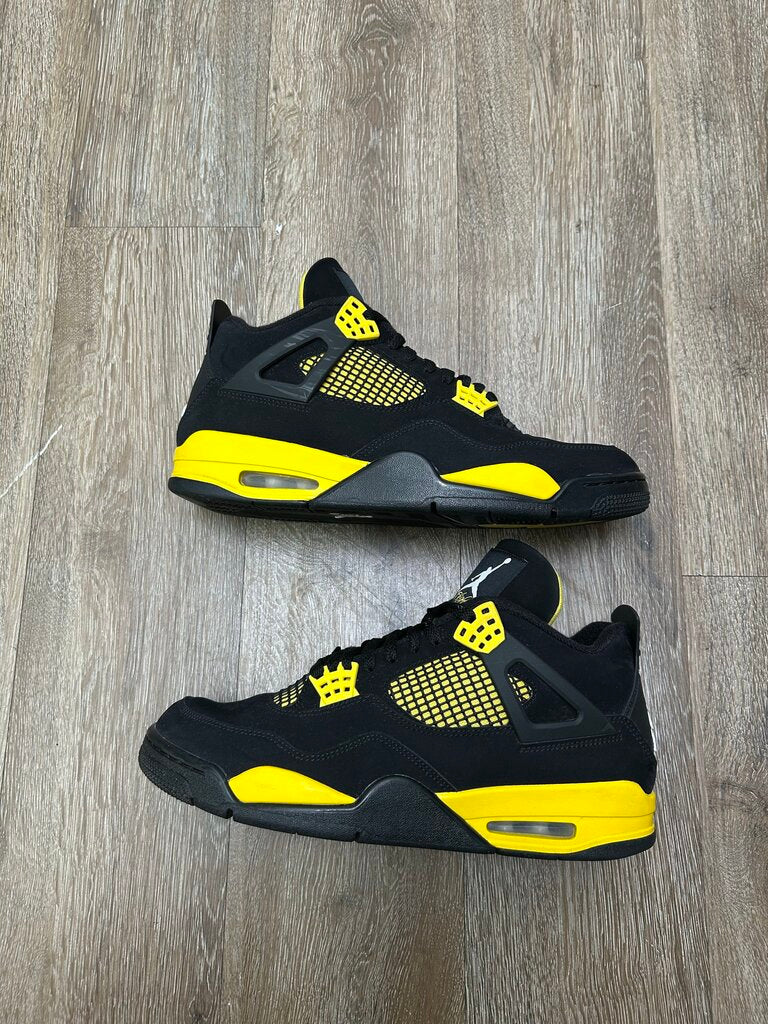Preowned Jordan 4 Thunder Size 11