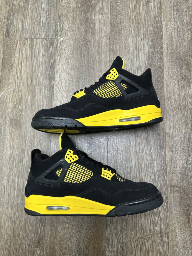Preowned Jordan 4 Thunder Size 11