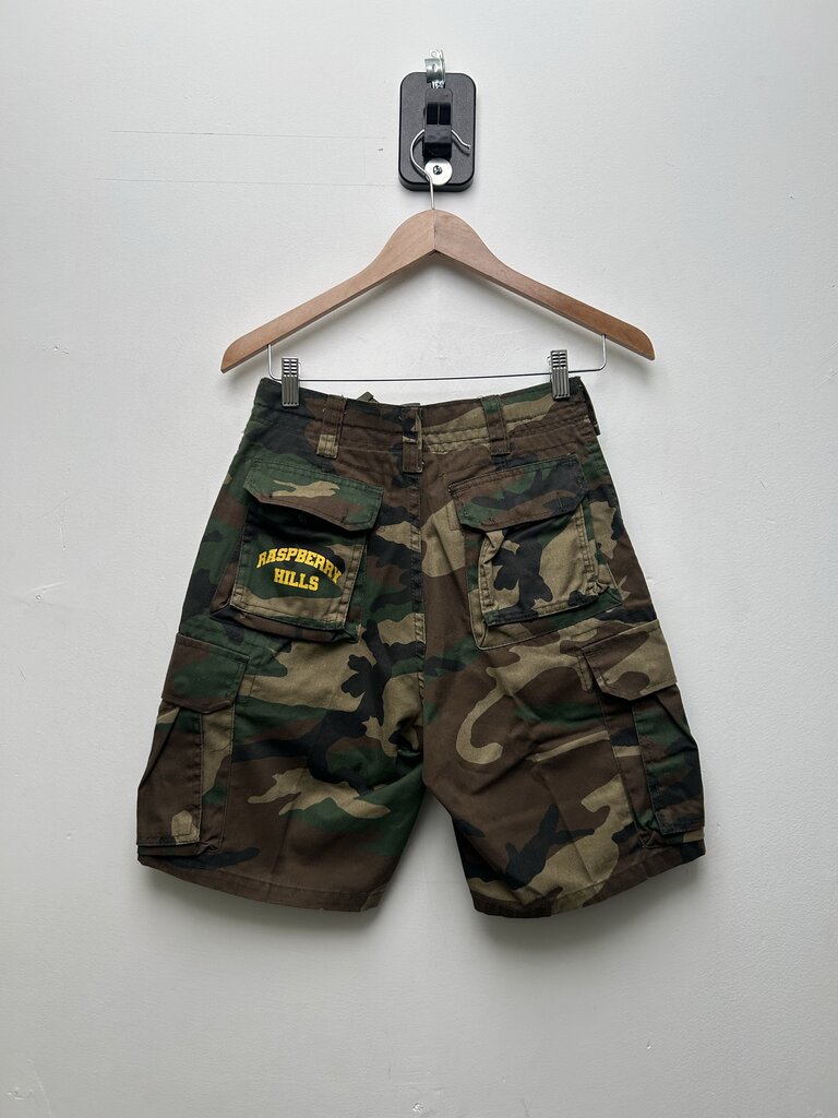 New GV Gallery Camo Yellow Cargo Shorts sz.XS