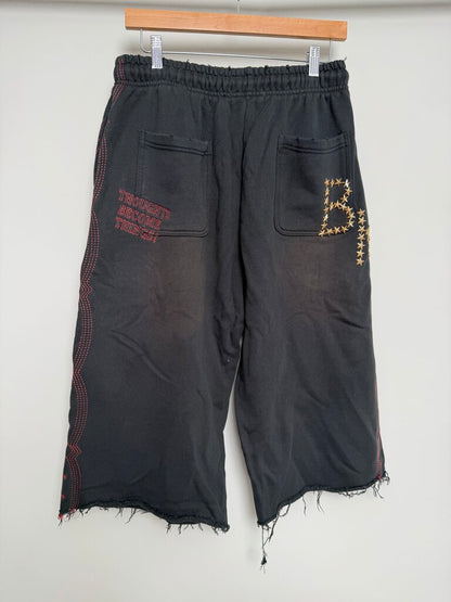 New Boredom Kills Black Collegiate 3 qtr Shorts size M