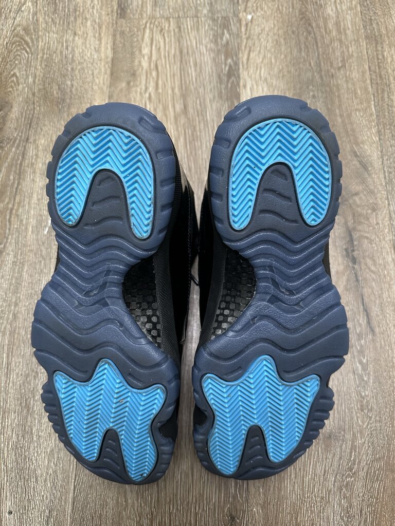 Preowned Jordan 11 Gamma Sz.9