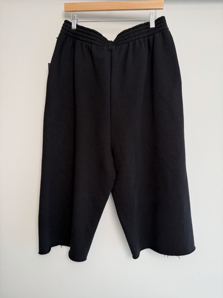 New GV Gallery Berry Cutoff Sz. S