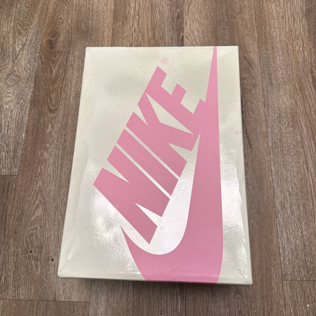 New Jordan 1 Low Shy Pink Sz.13