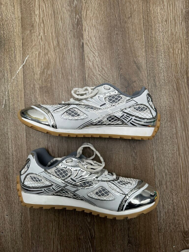 Preowned Bottega Orbit White Silver Size 43