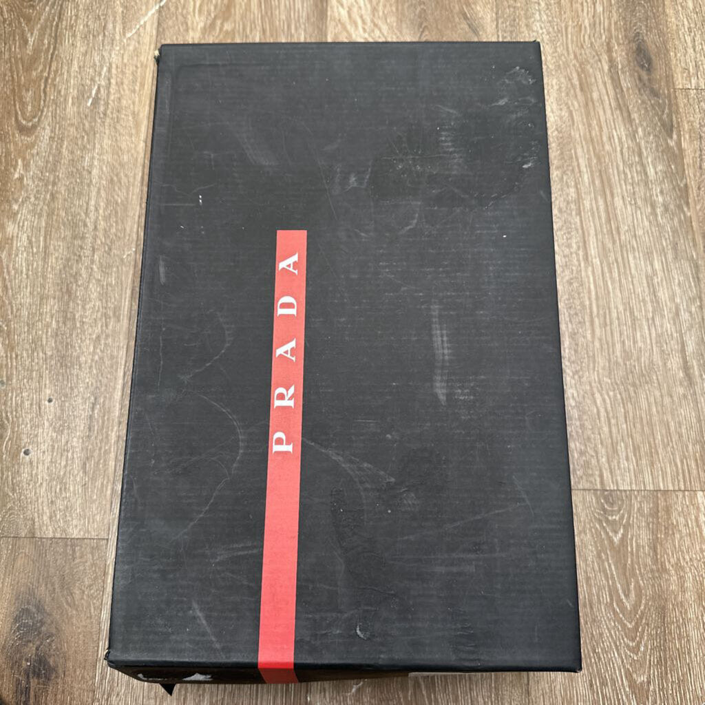 Preowned Prada Cups Olive White Silver Patent Sz.8(10M)