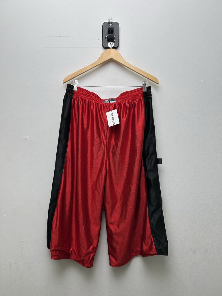 New Gv Gallery Black Red Reversible 3/4th Mesh Shorts Sz.Medium