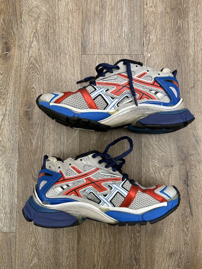 Preowned Balenciaga Runner Red Blue Size 43 (No Box)