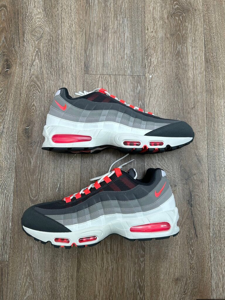 New Air Max 95 Solar Red Size 13