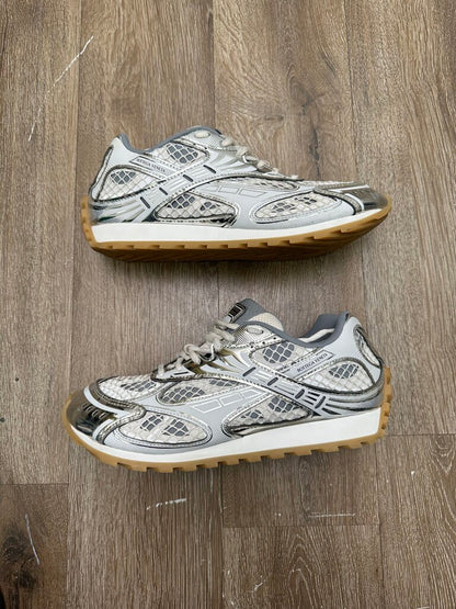 Preowned Bottega Orbit White Silver Size 43