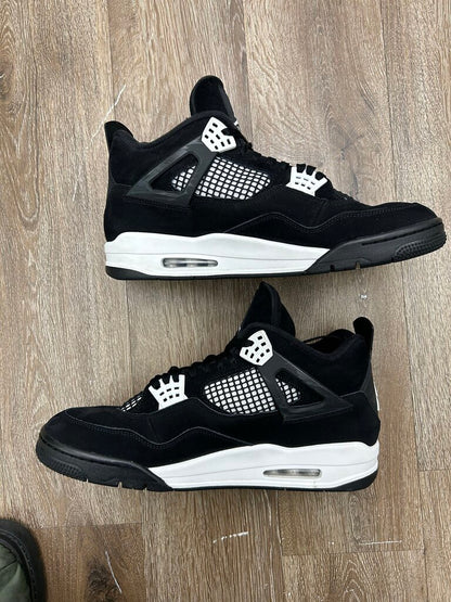Preowned Jordan 4 White Thunder sz.13(NO BOX)