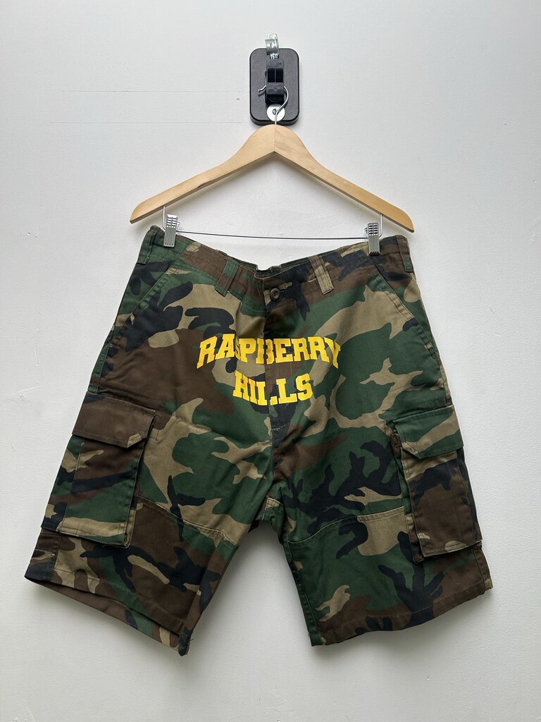 New Gv Gallery Camo Spellout Shorts Sz.Large