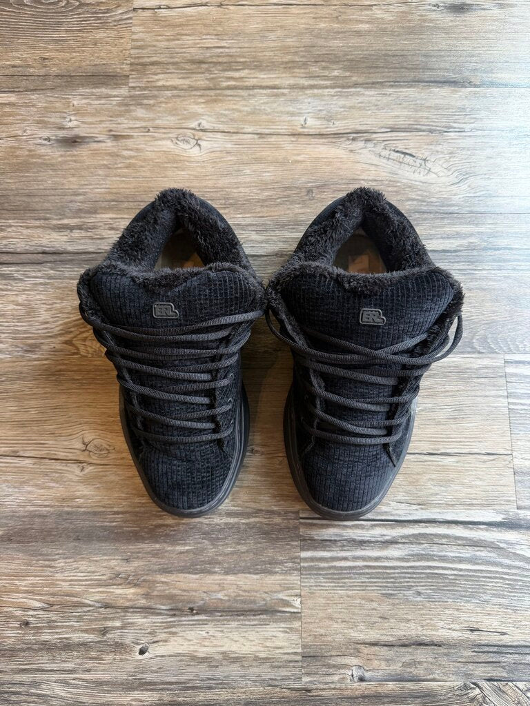 Preowned ERL Corduroy Black Black size 10
