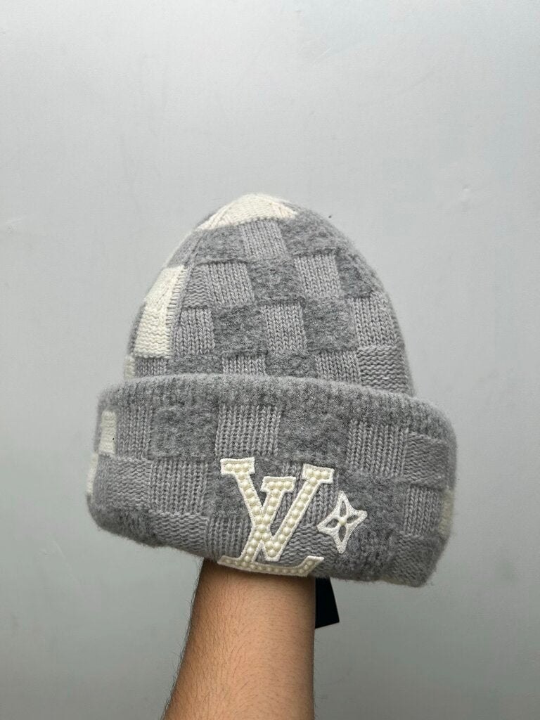 Preowned Louis Vuitton White Grey Damier Big Beanie