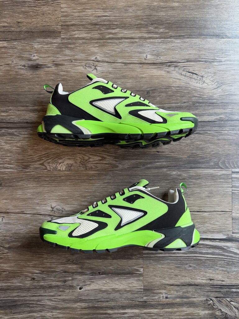 Preowned Louis Vuitton Tactic Lime Green size 10LV(12)