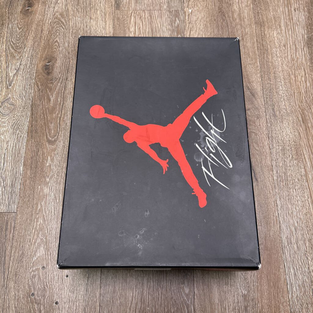Preowned Jordan 4 Fire Red Size 11