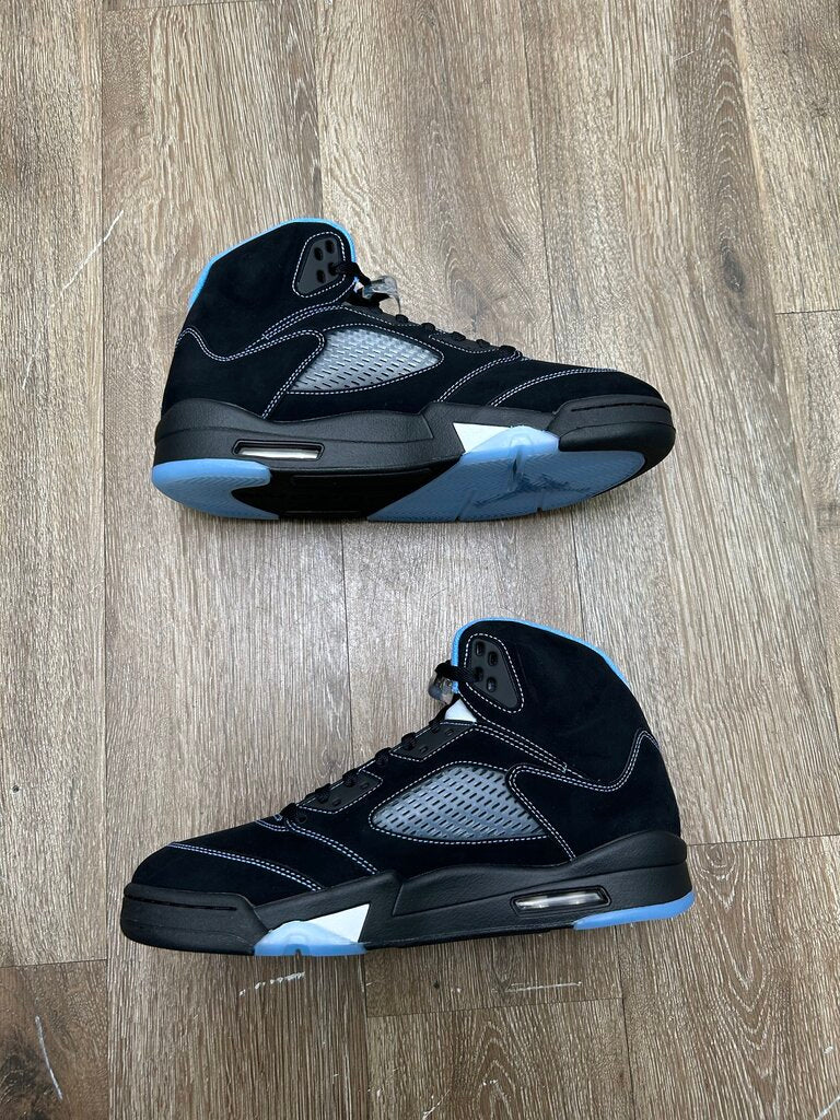 New Jordan 5 University Blue Size 10.5