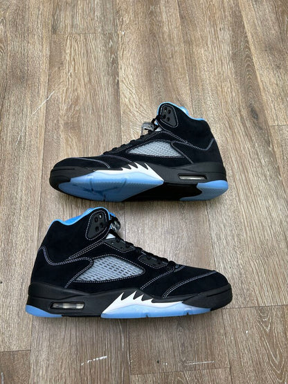 New Jordan 5 University Blue Size 10.5